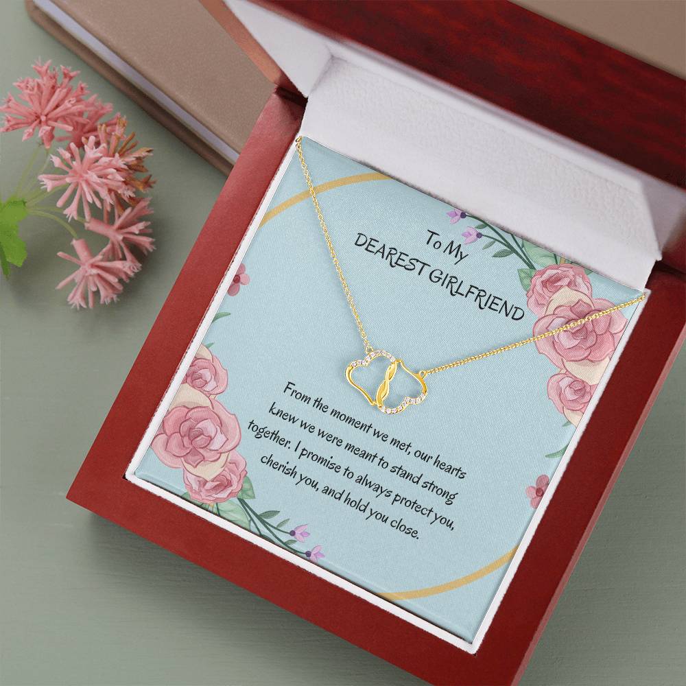To My Girlfriend Necklace Gift | Stunning Gold Heart Pendant Necklace for Girlfriend - SOUVMOUR