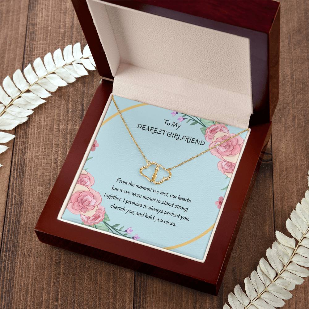 To My Girlfriend Necklace Gift | Stunning Gold Heart Pendant Necklace for Girlfriend - SOUVMOUR