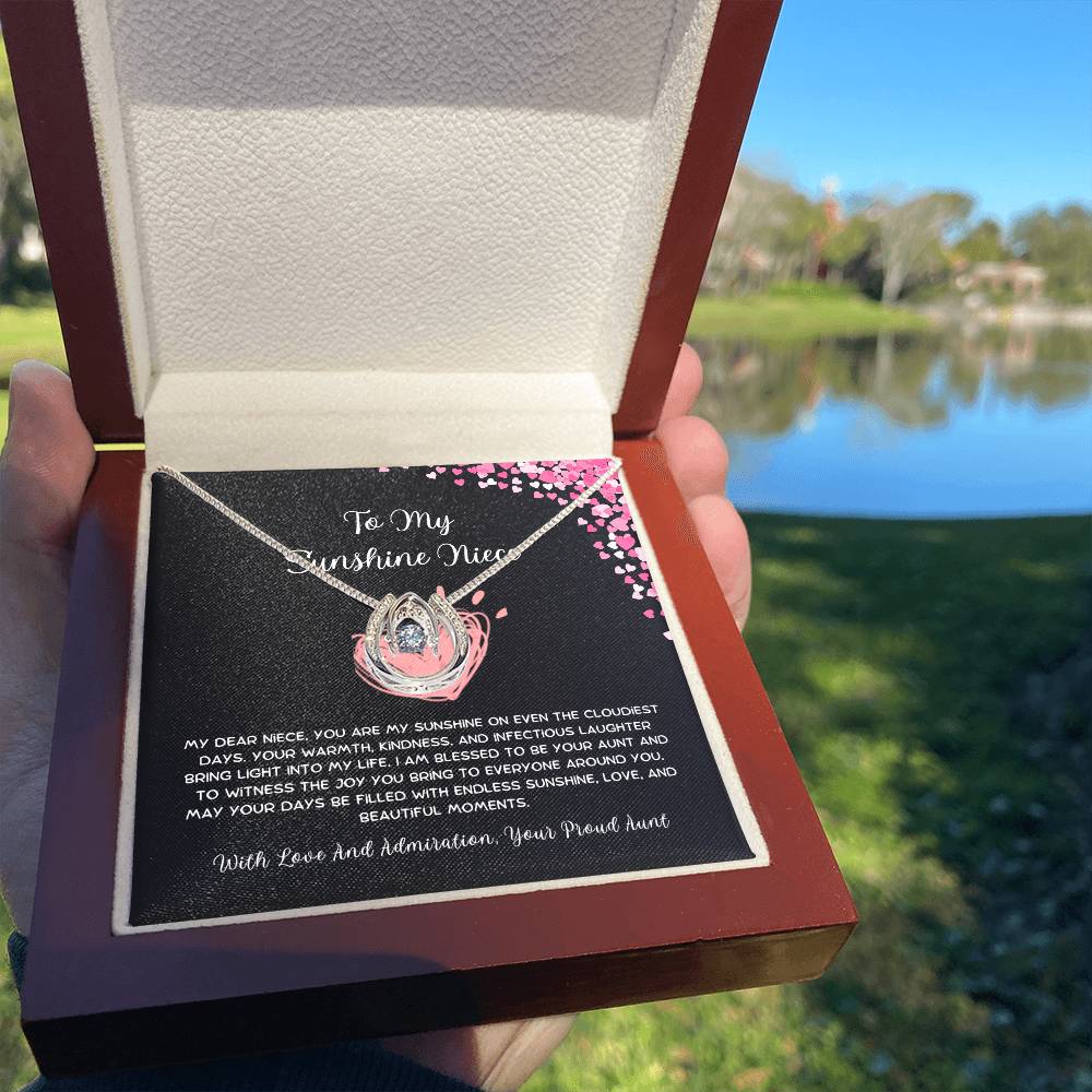 To My Sunshine Niece - From Aunt to Niece Lucky In Love Necklace - SOUVMOUR