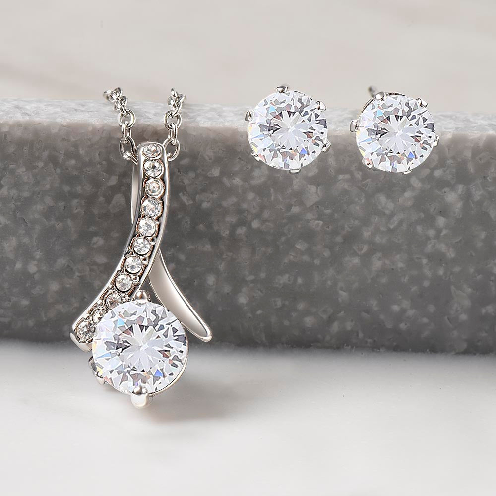 To My Braveheart Niece - From Aunt to Niece Alluring Beauty With Earrings - SOUVMOUR