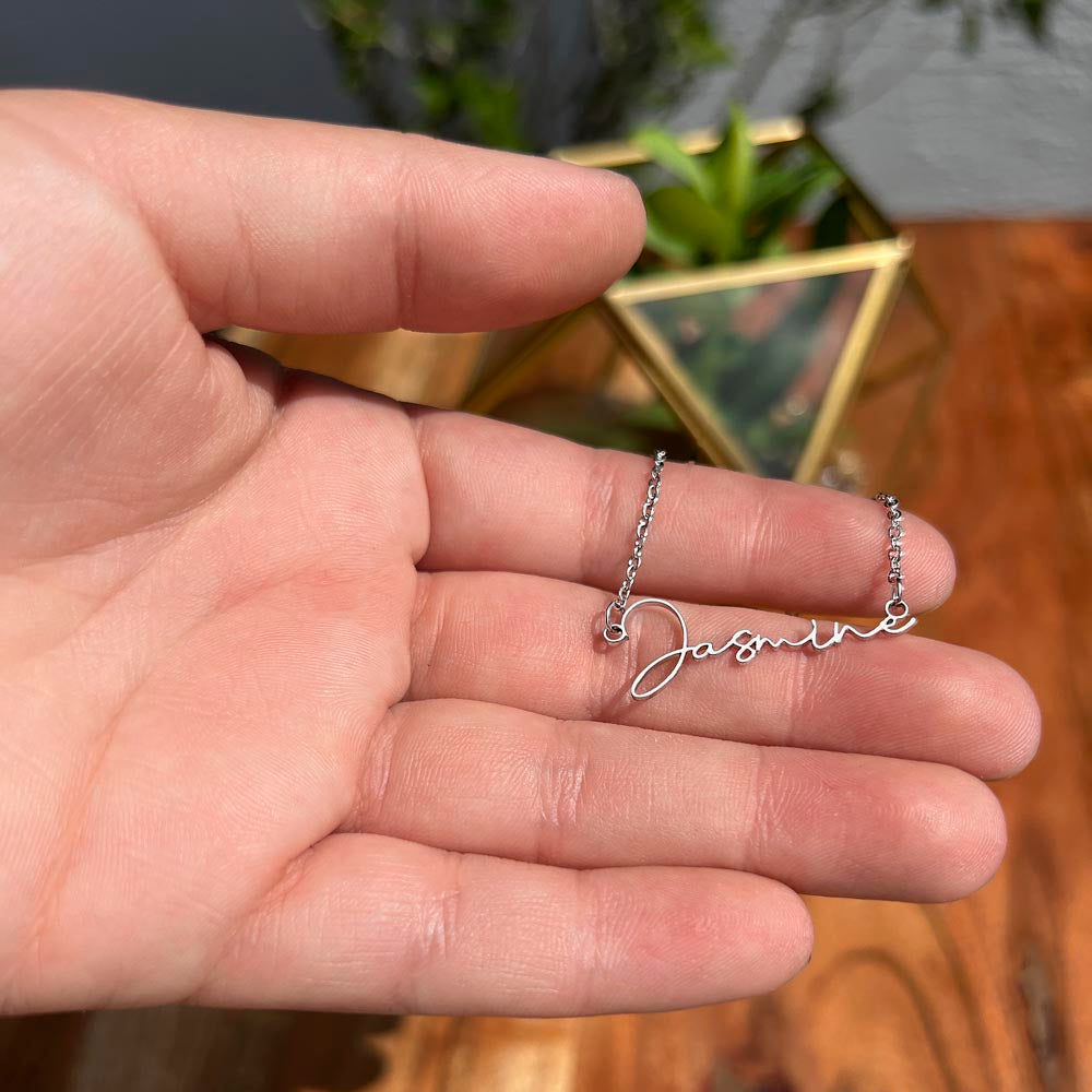 To My Little Adventurer - From Aunt to Niece Signature Name Necklace - SOUVMOUR
