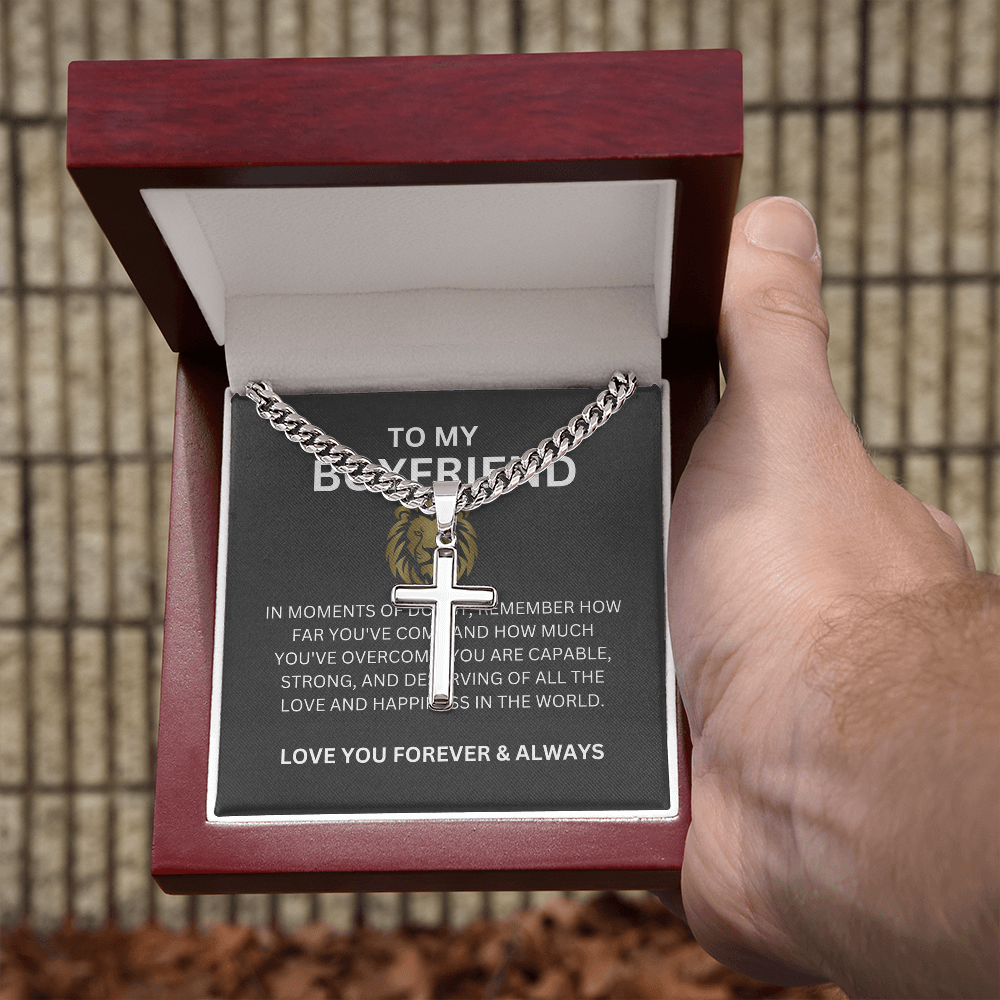 To My Special Boyfriend — Personalized Cuban Link Cross Necklace with Heartfelt Message Card
